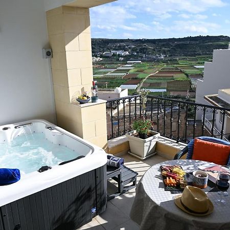 Fl 3 Ta'Lonza Luxury With Hot Tub By Homely Mellieħa Exteriör bild