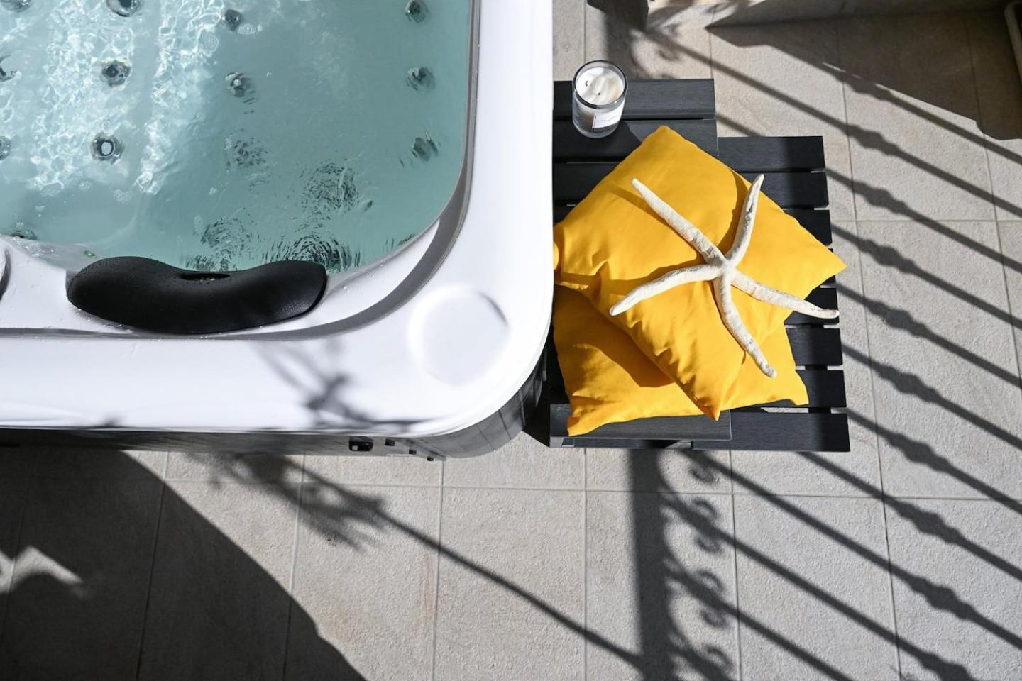 Fl 3 Ta'Lonza Luxury With Hot Tub By Homely Mellieħa Exteriör bild