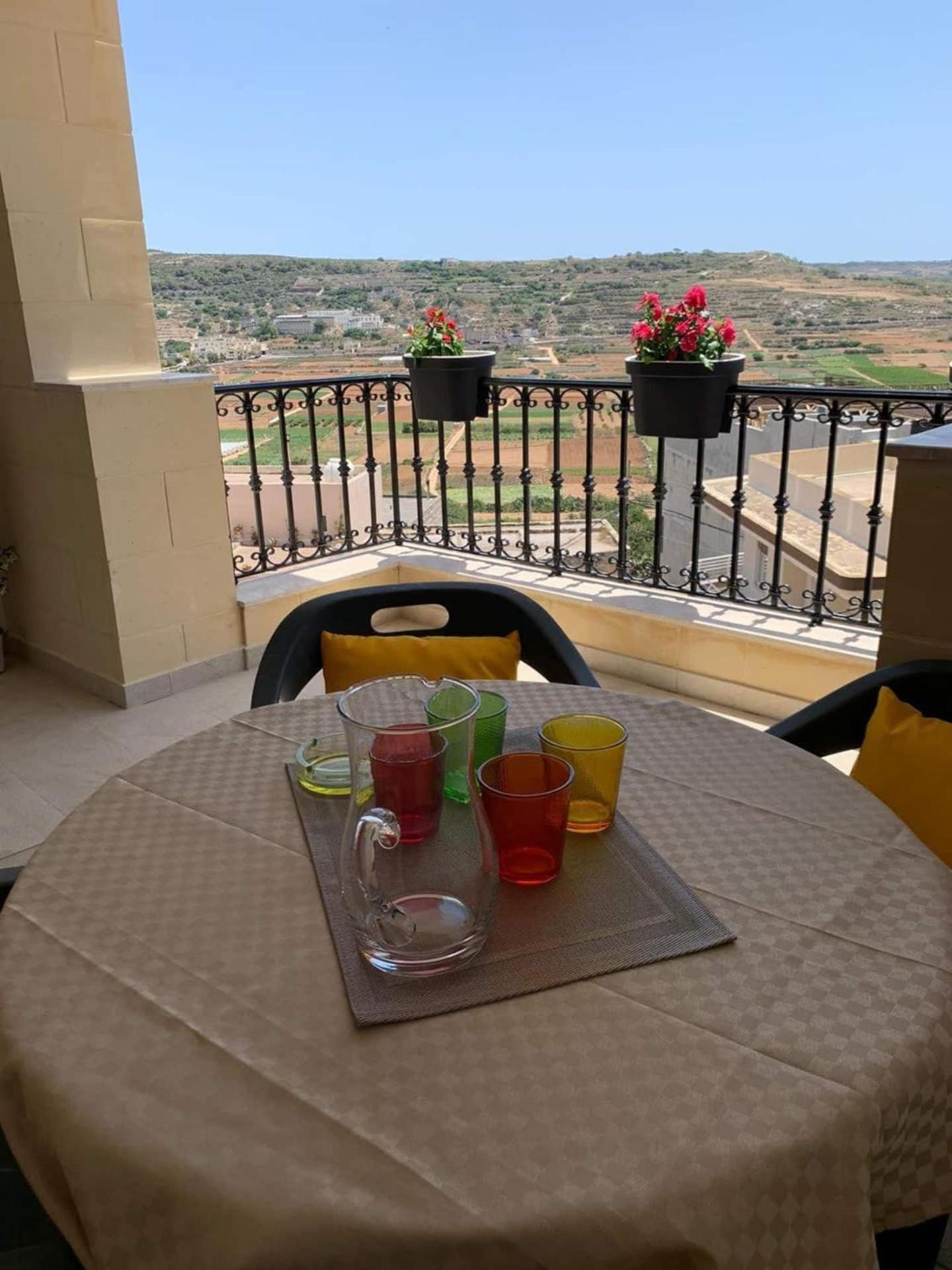 Fl 3 Ta'Lonza Luxury With Hot Tub By Homely Mellieħa Exteriör bild