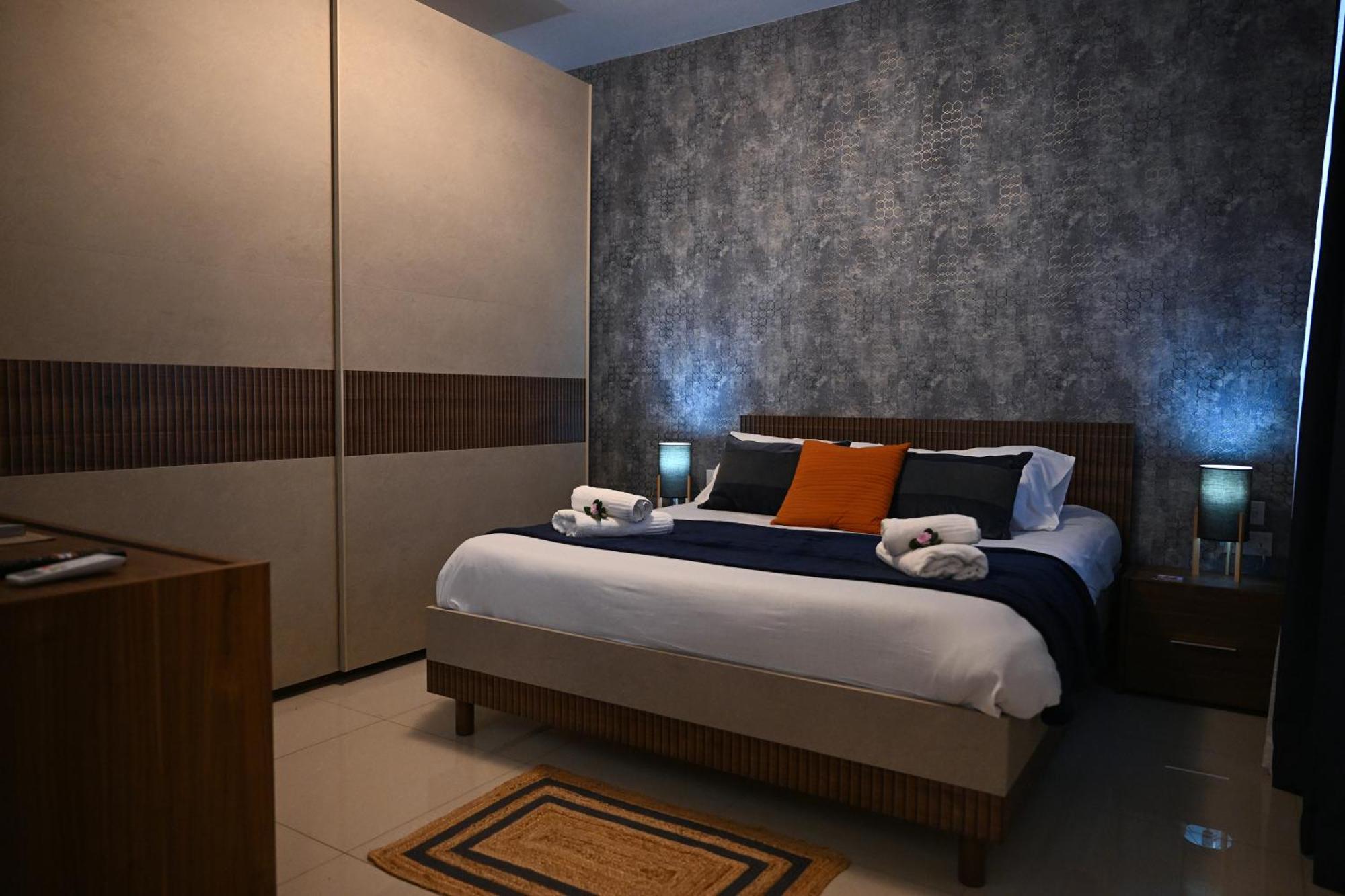 Fl 3 Ta'Lonza Luxury With Hot Tub By Homely Mellieħa Exteriör bild