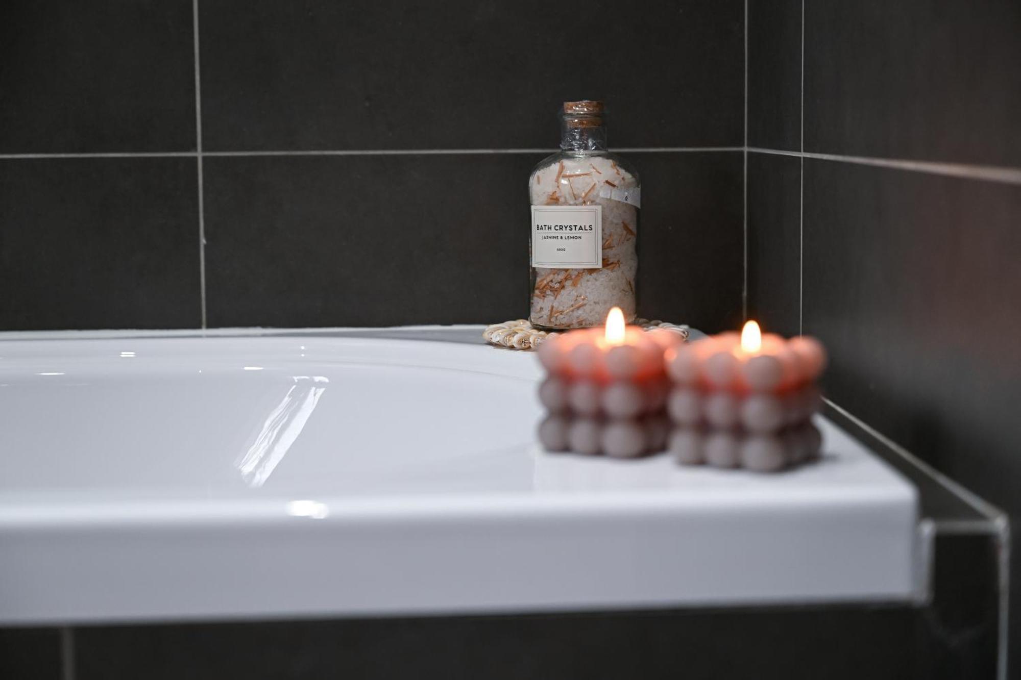 Fl 3 Ta'Lonza Luxury With Hot Tub By Homely Mellieħa Exteriör bild